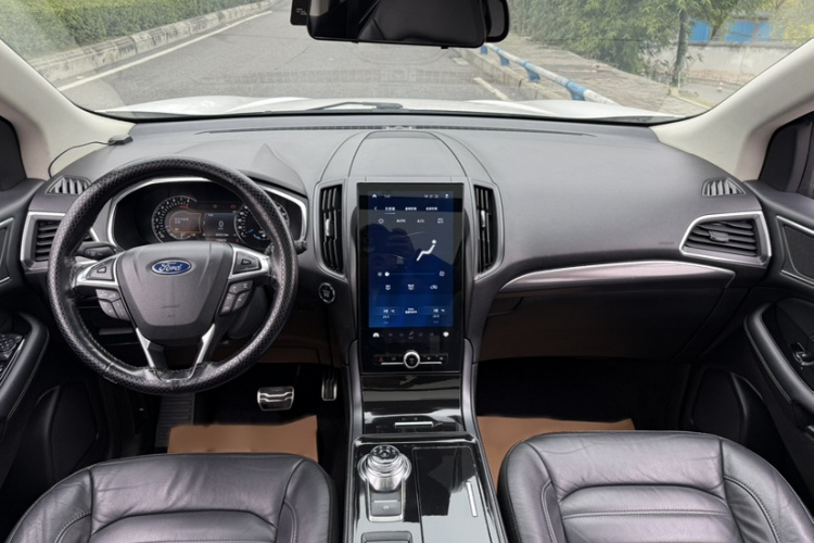 福特 锐界 2020款 EcoBoost 245 两驱豪锐型 7座中控内饰7005