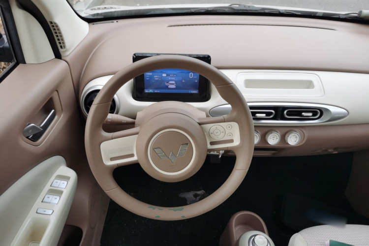 五菱汽车 宏光MINIEV 2025款 四门版 进阶款中控内饰13