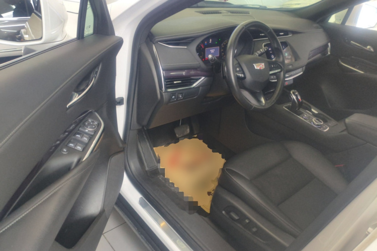 凯迪拉克XT4 2020款 改款 28T 两驱技术型中控内饰20