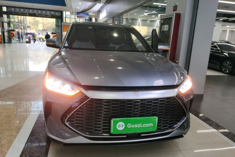 比亚迪 宋PLUS新能源 2021款 DM-i 51KM 尊荣型车身外观2