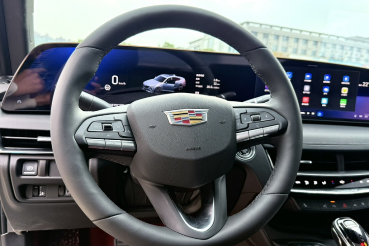 凯迪拉克CT5 2025款 28T 城市运动版中控内饰7011