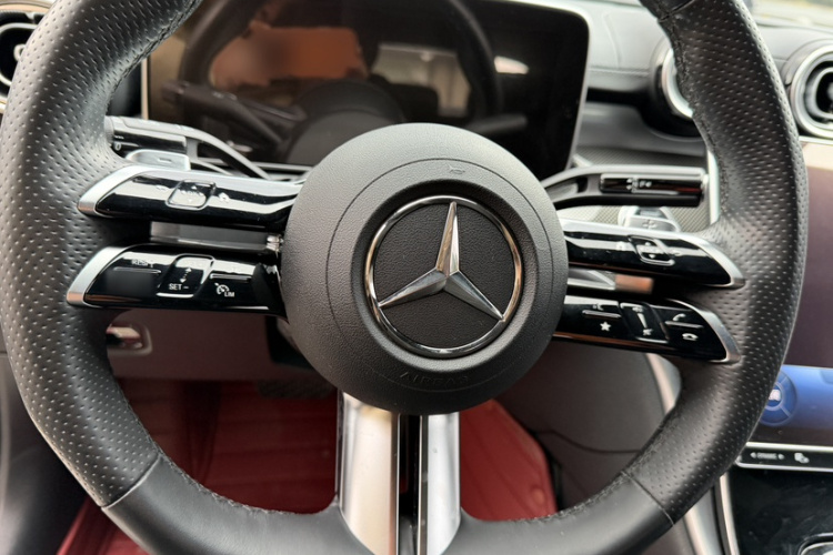 奔驰C级 2023款 C 260 L 运动版局部细节13