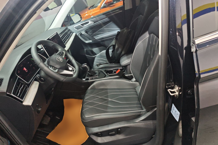 大众 途观L 2024款 300TSI 自动两驱智享版中控内饰19