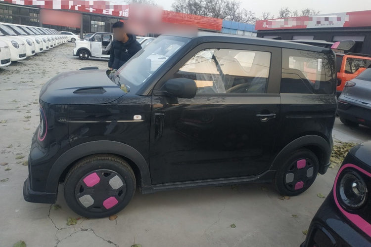 吉利银河 2025款 210km 熊猫卡丁车身外观6003