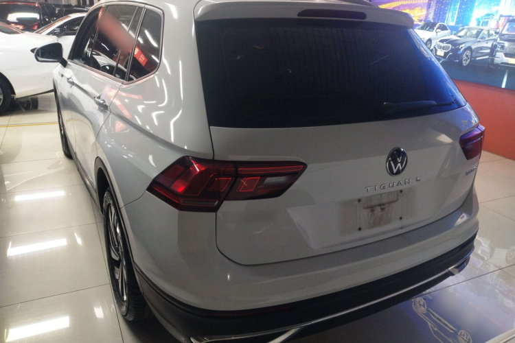 大众 途观L 2023款 330TSI 自动两驱舒享版车身外观6