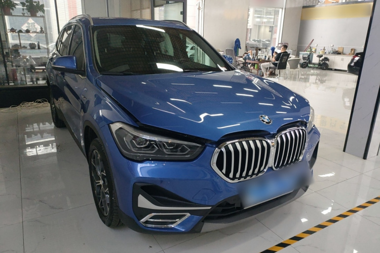 宝马X1 2020款 sDrive25Li 领先型车身外观3