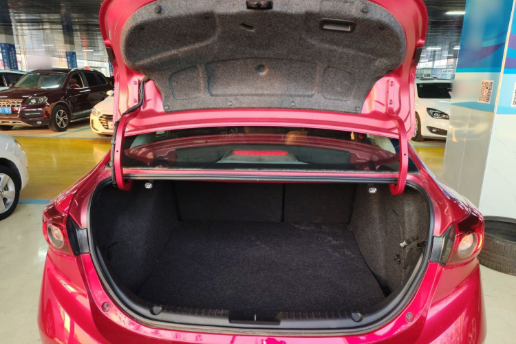 马自达3 昂克赛拉 2017款 三厢 1.5L 自动舒适型 国V机舱底盘23