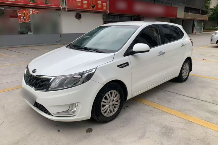 起亚K2 2012款 两厢 1.4L MT GLS车身外观6006