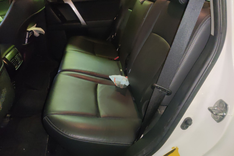 丰田 普拉多 2015款 2.7L 自动标准版中控内饰7004