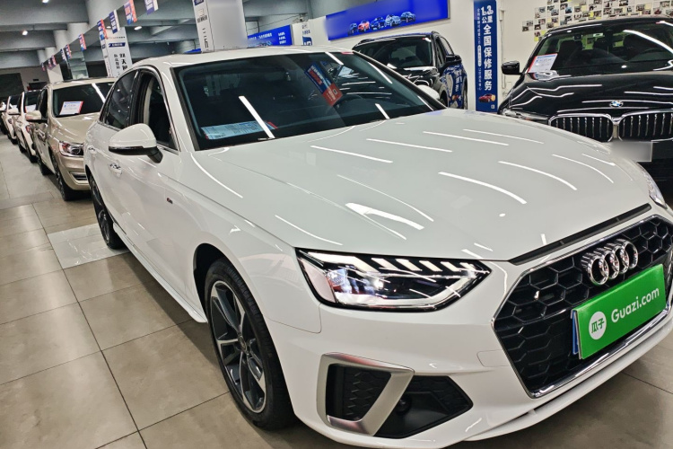 奥迪A4L 2024款 40 TFSI 时尚动感型车身外观3