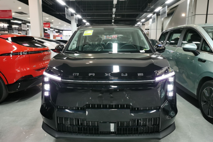 上汽大通MAXUS 大家7 2024款 改款 超混 长续航版 悦享版车身外观2