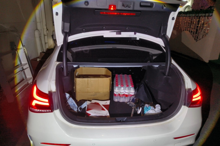 奔驰A级 2021款 A 200 L 运动轿车动感型中控内饰23