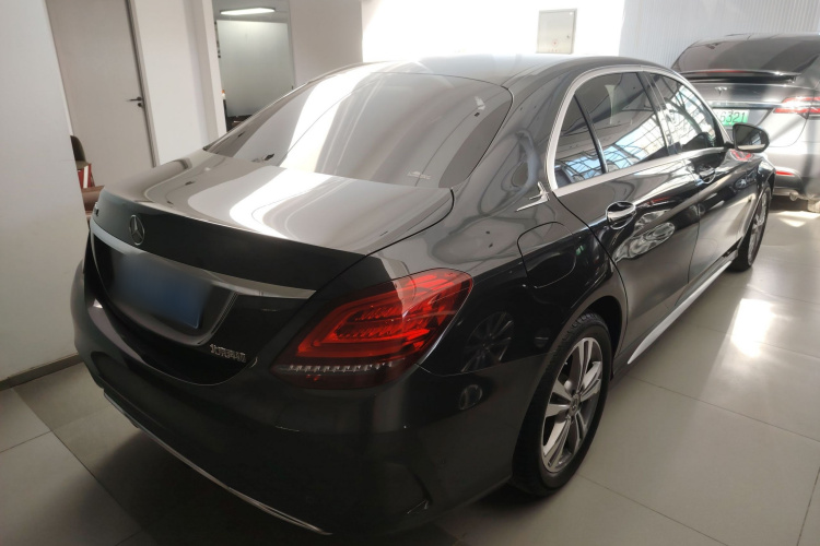 奔驰C级 2020款 改款 C 200 L 时尚型运动版车身外观7