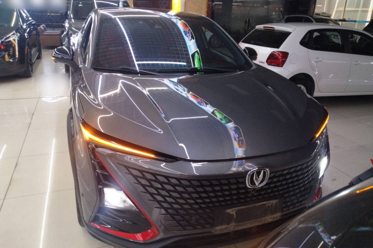 长安UNI-T 2020款 1.5T 旗舰型车身外观6001