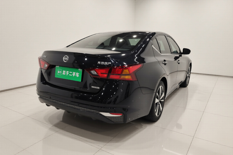 日产 天籁 2021款 2.0L XL 舒适版车身外观7