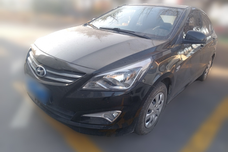 现代 瑞纳 2014款 1.4L 手动智能型GLS车身外观1