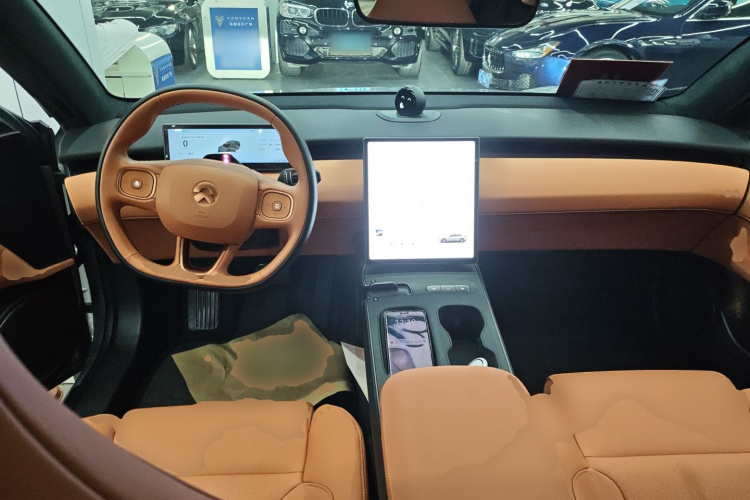 蔚来ET5 2022款 75kWh中控内饰7002