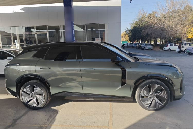 领克08 EM-P 2023款 220km 四驱性能Halo车身外观6002