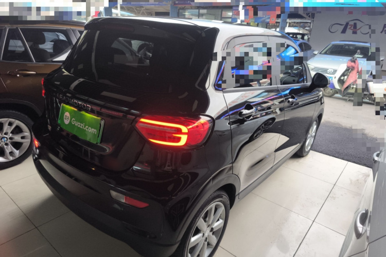 零跑汽车 零跑T03 2022款 炫晶版车身外观7