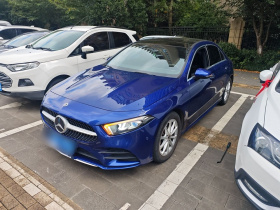 奔驰A级 2020款 改款 A 200 L 运动轿车时尚型