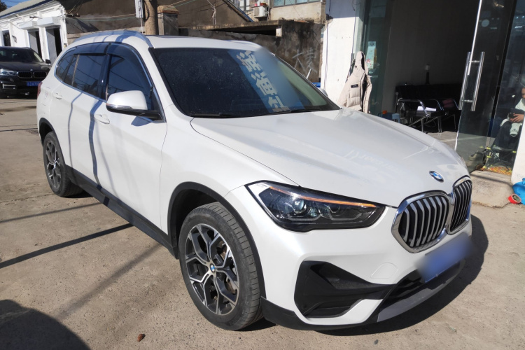 宝马X1 2022款 sDrive25Li 领先型车身外观3