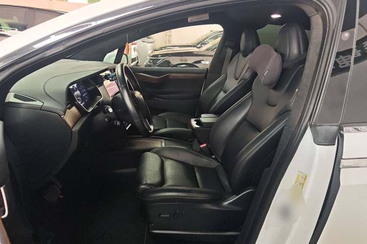 特斯拉 Model X 2019款 长续航版中控内饰19