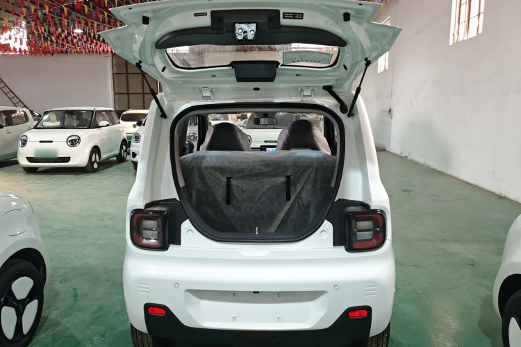 吉利银河 2024款 熊猫mini 200km 耐力熊机舱底盘23