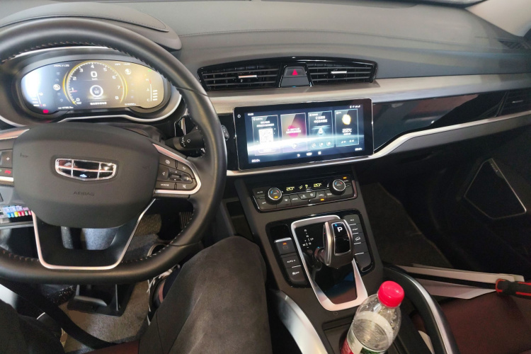 吉利汽车 博越 2022款 1.8TD DCT智雅型中控内饰12