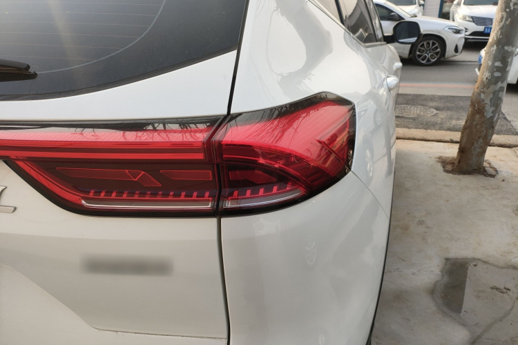 哈弗H6 2023款 国潮版 1.5T 自动都市版车身外观9