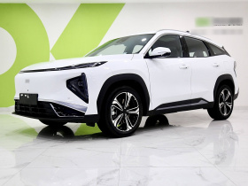 吉利银河 银河L7 2025款 EM-i 115km 探索+版