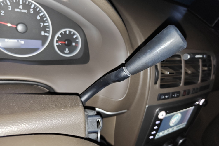 别克GL8 2014款 2.4L 经典版局部细节18