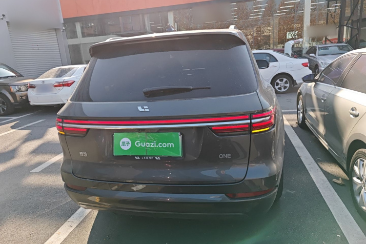 理想汽车 理想ONE 2021款 增程6座版车身外观6004