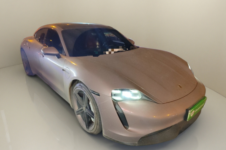 保时捷 2022款 Taycan车身外观3