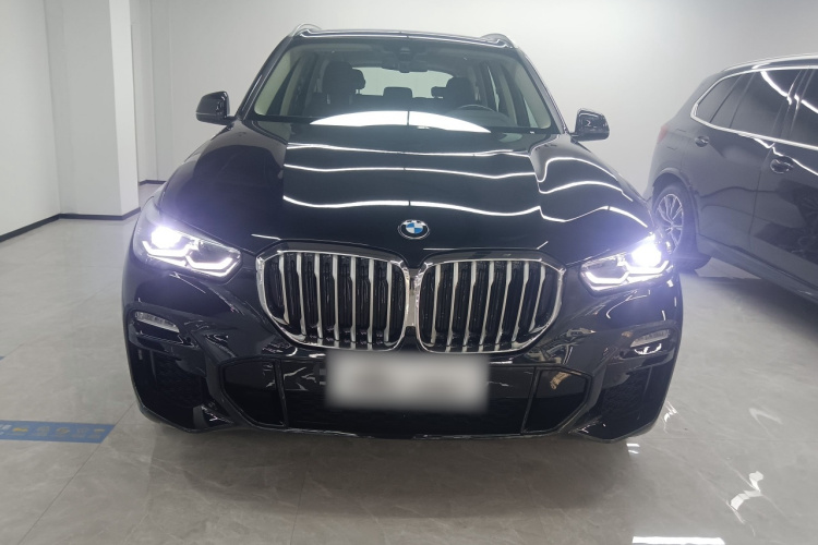 宝马X5(进口) 2021款 改款 xDrive30i M运动套装车身外观2
