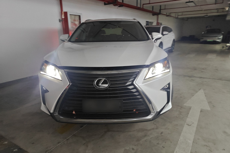 雷克萨斯RX 2016款 300 两驱舒适版 国V车身外观2