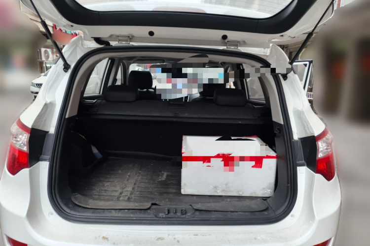 长安CS35 2016款 1.6L 手动豪华型 国V中控内饰23