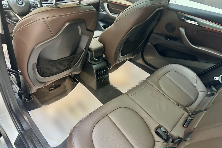 宝马X1 2019款 sDrive18Li 尊享型中控内饰7007