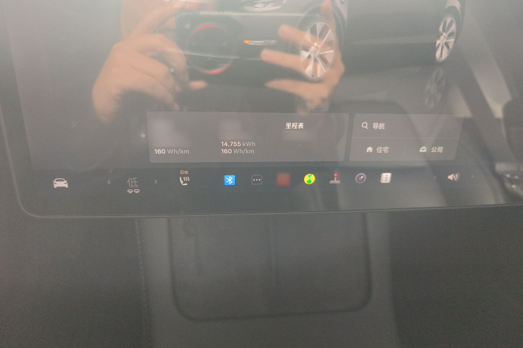 特斯拉 Model Y 2022款 长续航全轮驱动版局部细节16