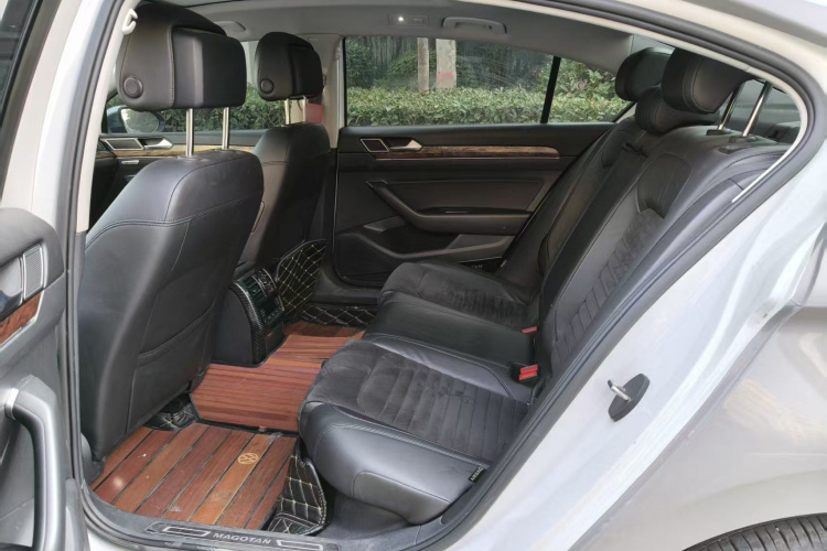 大众 迈腾 2017款 380TSI DSG 豪华型中控内饰7003