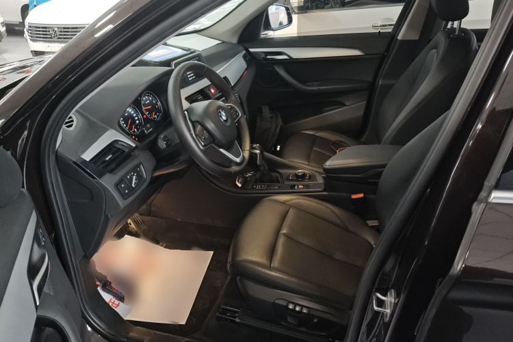 宝马X1 2019款 sDrive20Li 领先型中控内饰20