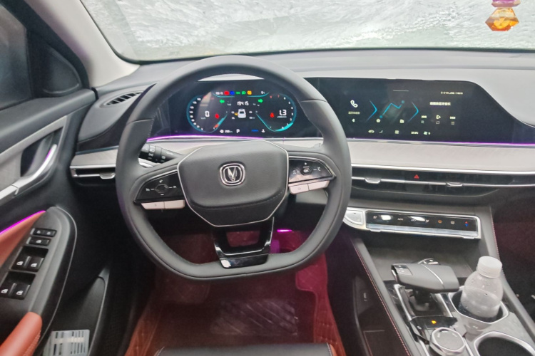 长安 逸动 2022款 PLUS 蓝鲸NE 1.4T GDI DCT尊贵版中控内饰13