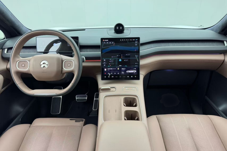 蔚来ES8 2024款 75kWh中控内饰12