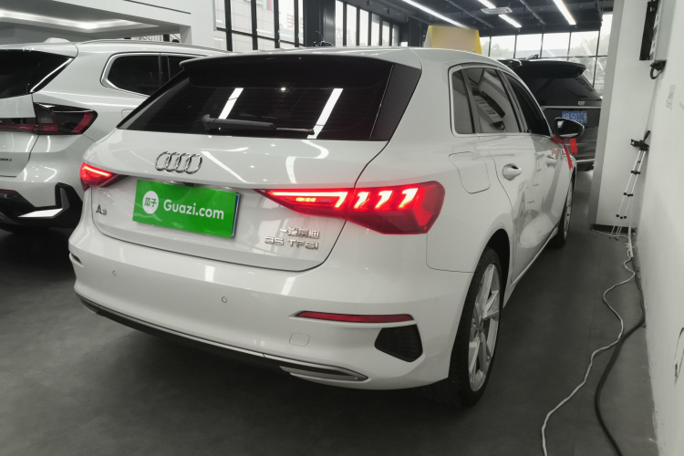 奥迪A3 2021款 Sportback 35 TFSI 时尚致雅型车身外观7