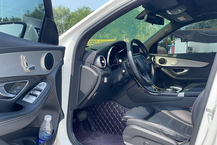 奔驰GLC 2018款 改款 GLC 200 4MATIC中控内饰7001