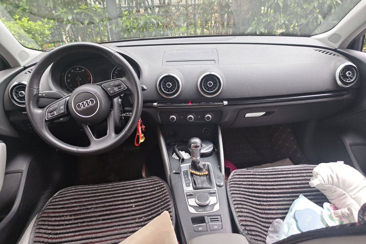 奥迪A3 2020款 Sportback 35 TFSI 时尚型 国VI中控内饰12