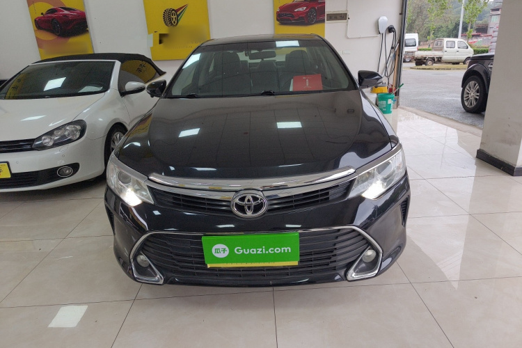 丰田 凯美瑞 2016款 2.0G 十周年纪念领先版车身外观2