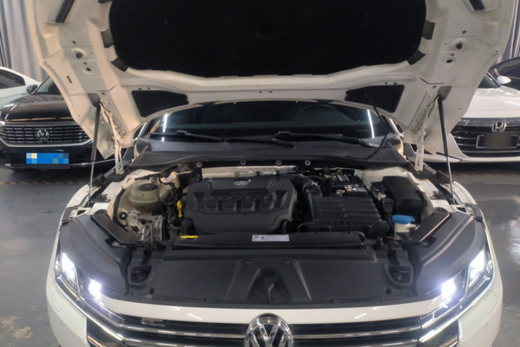 一汽-大众CC 2020款 330TSI 魅颜版 国VI机舱底盘24