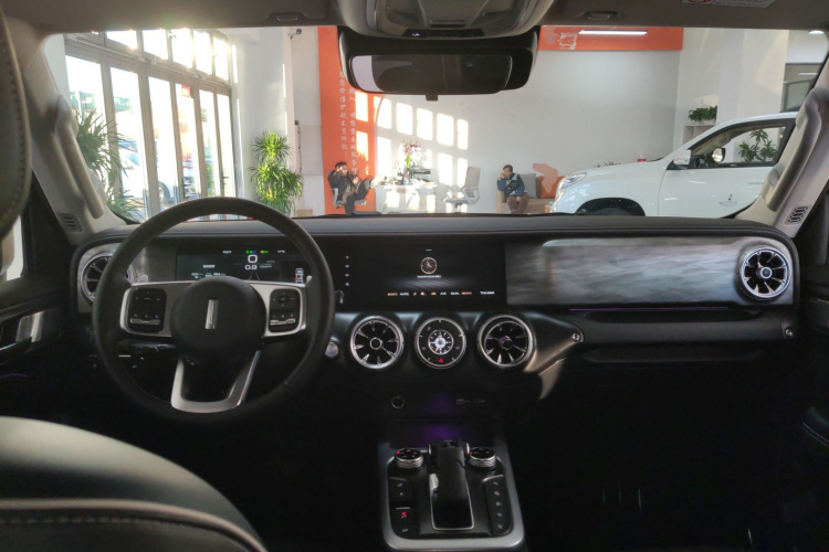 坦克300 2021款 越野版 2.0T 征服者中控内饰12