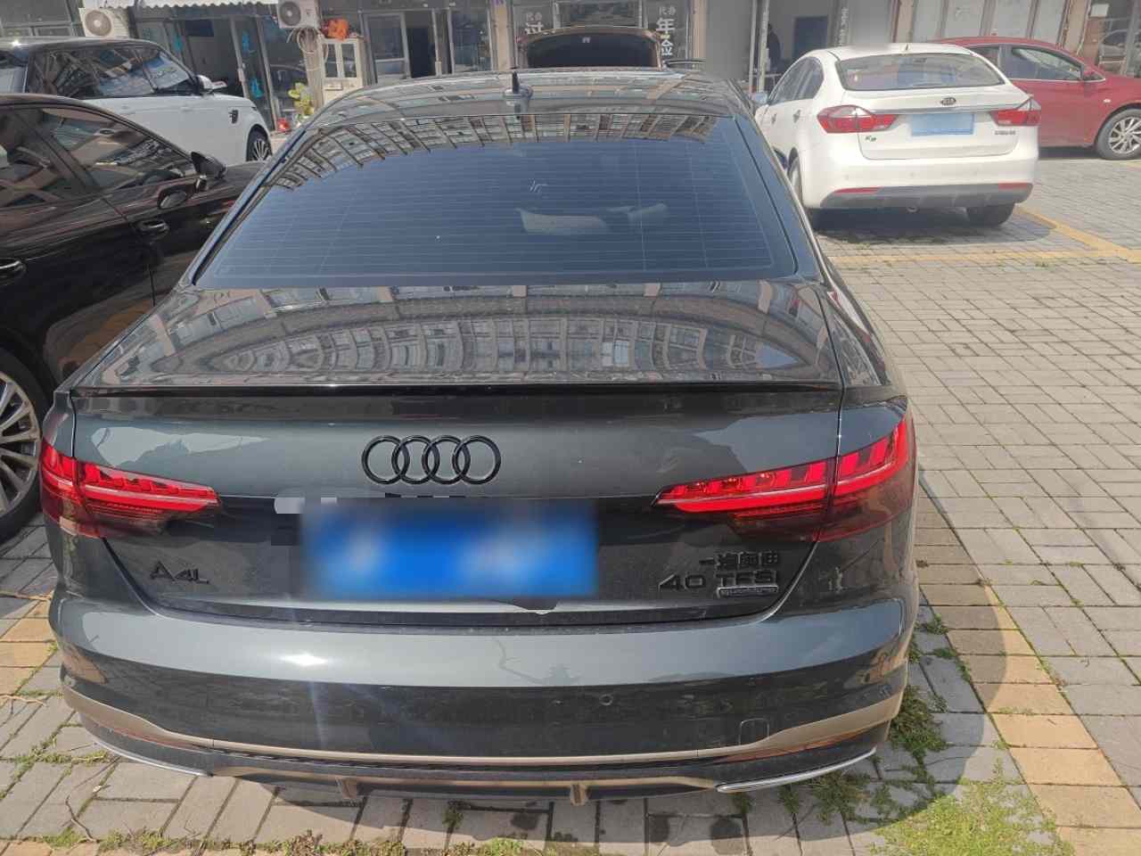 奥迪A4L 2024款 40 TFSI quattro RS套件燃速型(3)