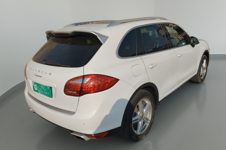 保时捷 2014款 Cayenne Platinum Edition 3.0T车身外观7